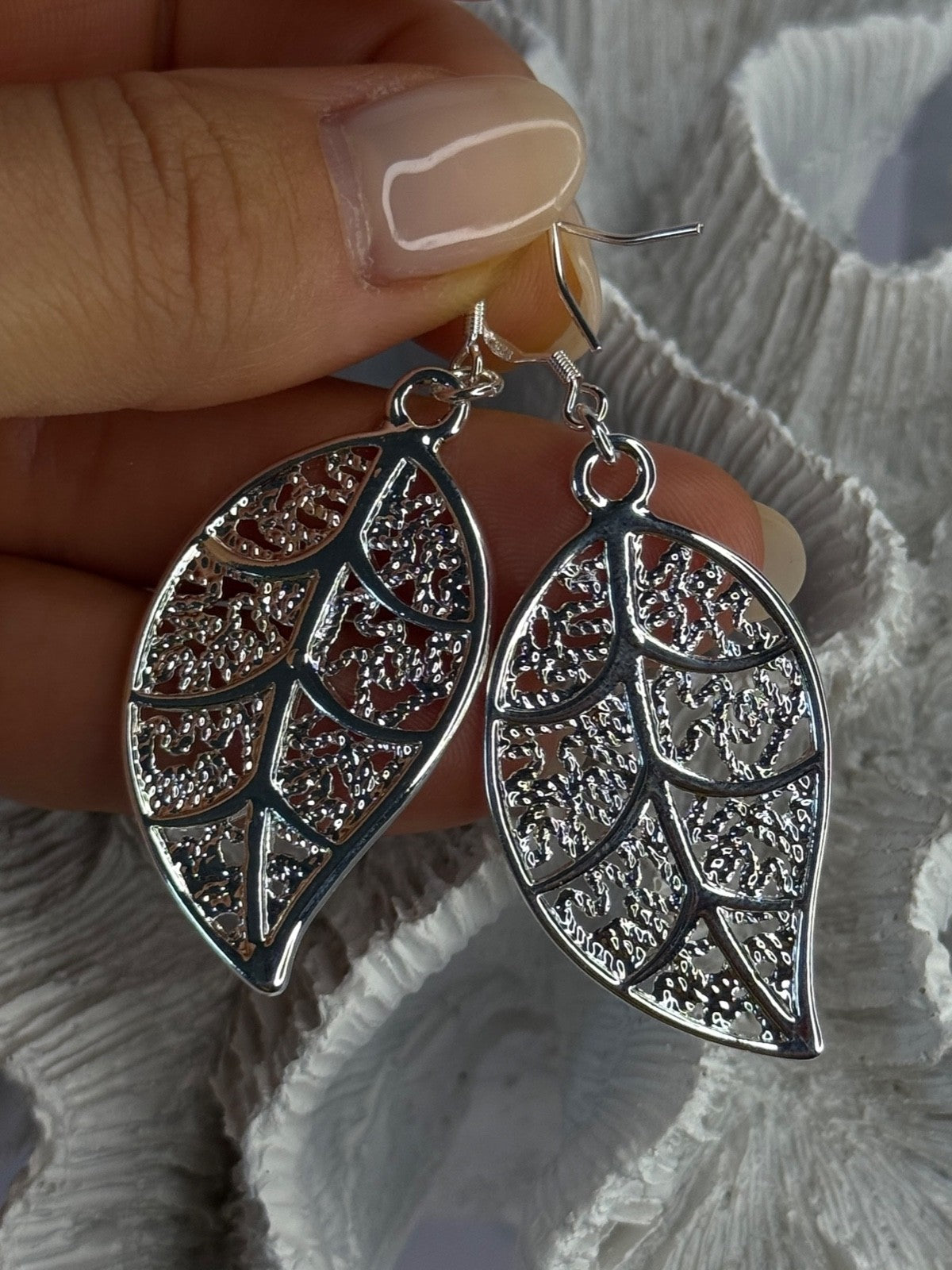 Beautiful Design Leaf 925 Sterling Silver Earrings Length 2.20 Inch
