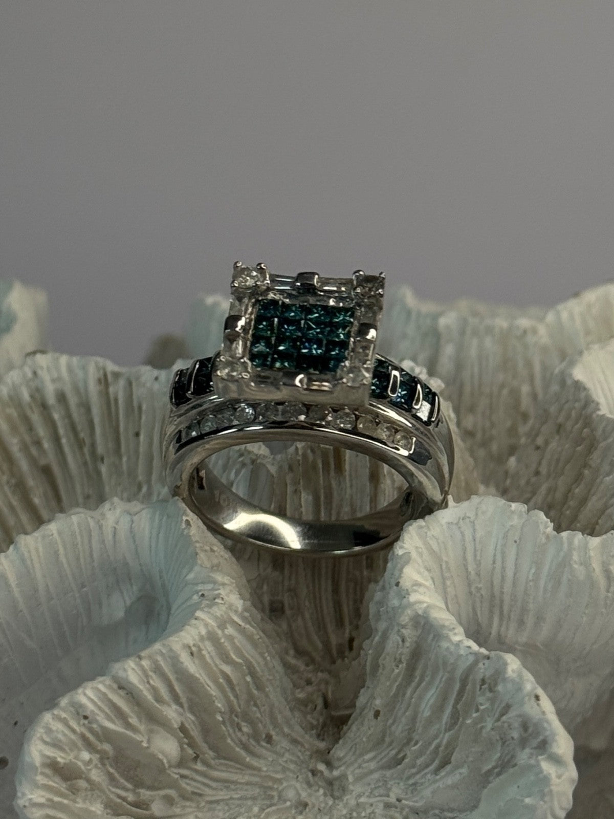 10K White Gold Aquamarine & White Topaz Ring Size 8