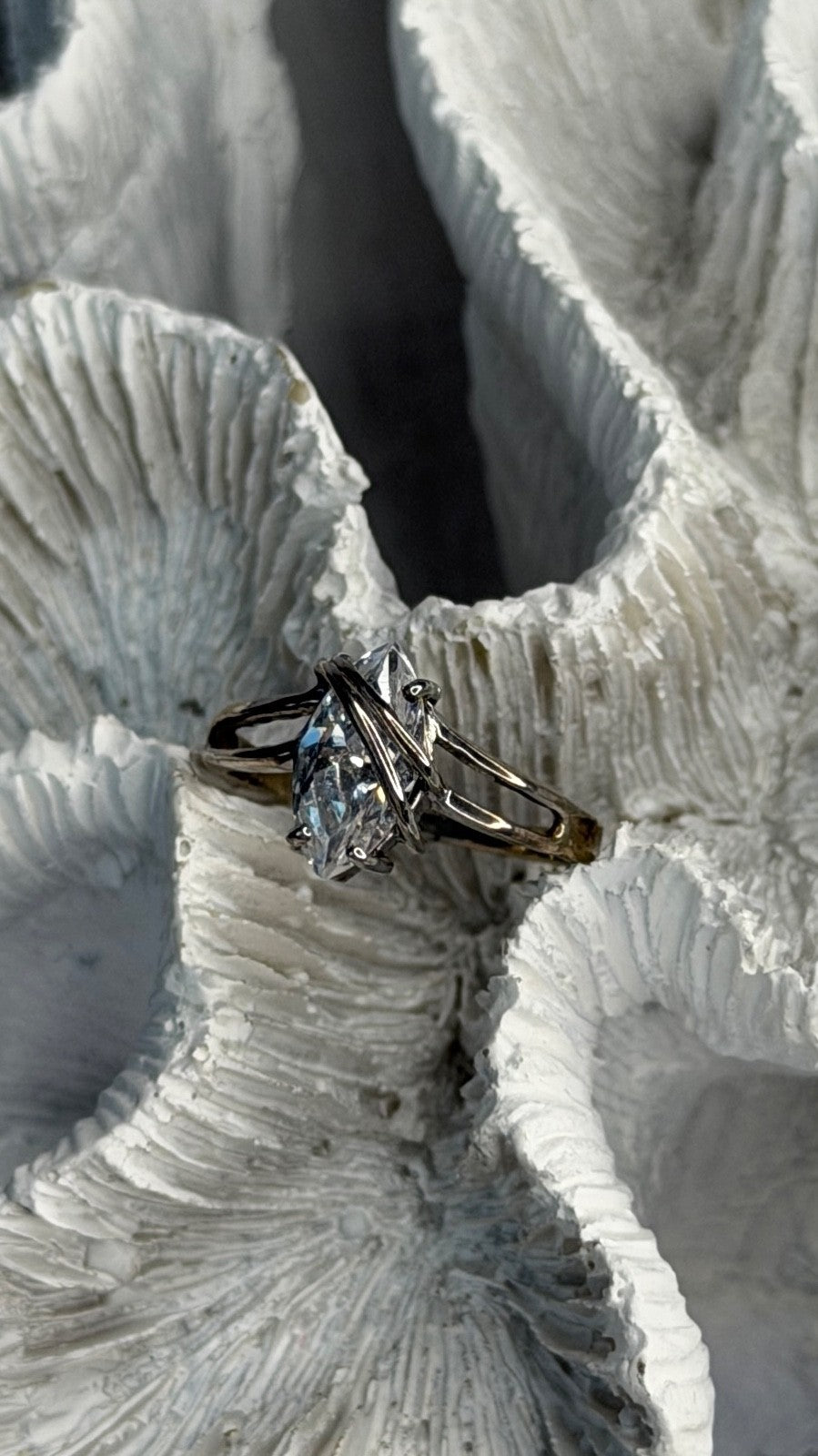 Elegant 925 Sterling Silver Cz Ring Size 8