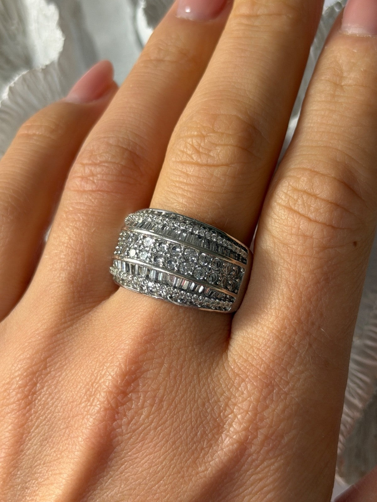Elegant Design 925 Sterling Silver Cz Ring Size 11
