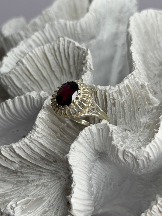 925 Sterling Silver Garnet Ring Size 5