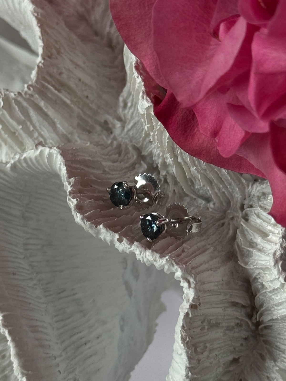14K White Gold Blue Diamond 0.72 carat Stud Earrings