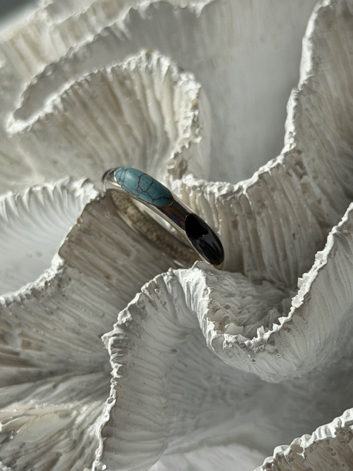 925 Sterling Silver Turquoise & Onyx Ring Size 7