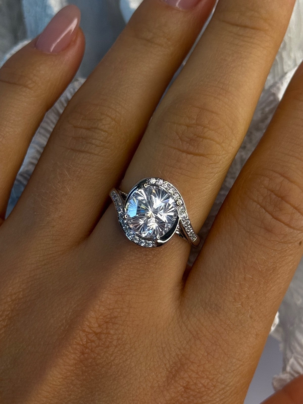 Shiny 925 Sterling Silver Cz Ring Size 8