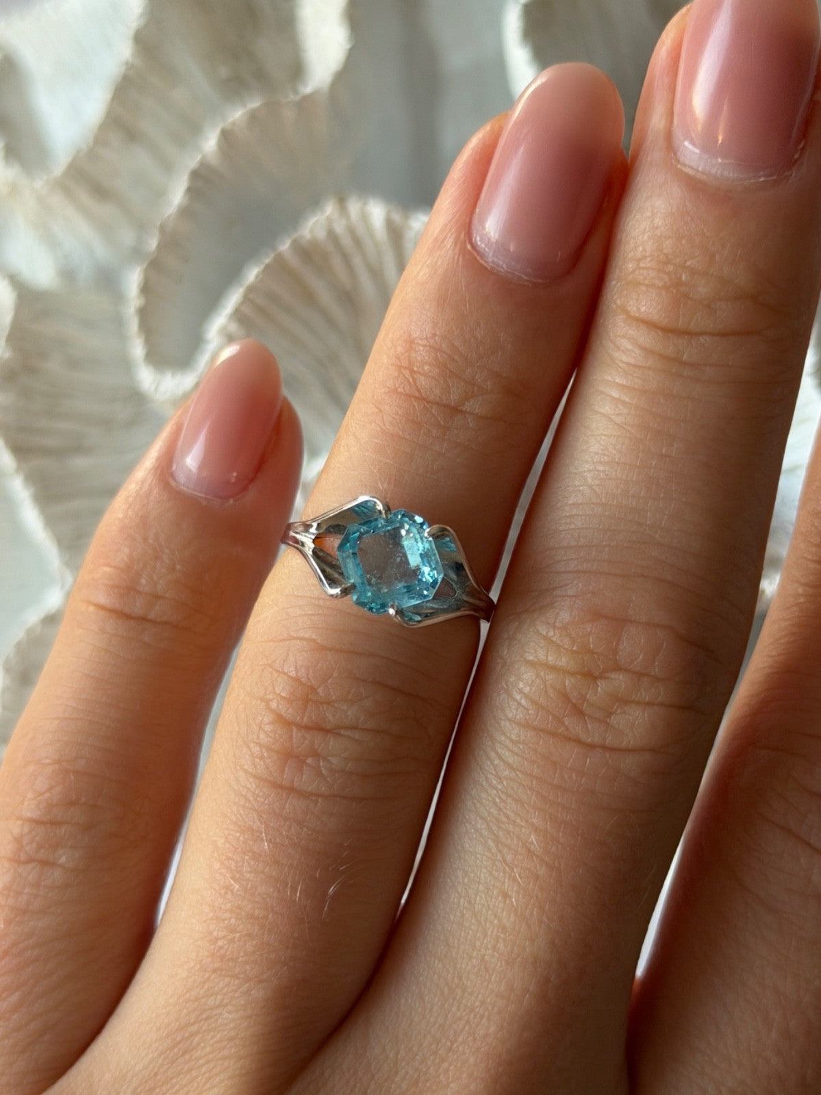 925 Sterling Silver Blue Topaz Ring Size 5