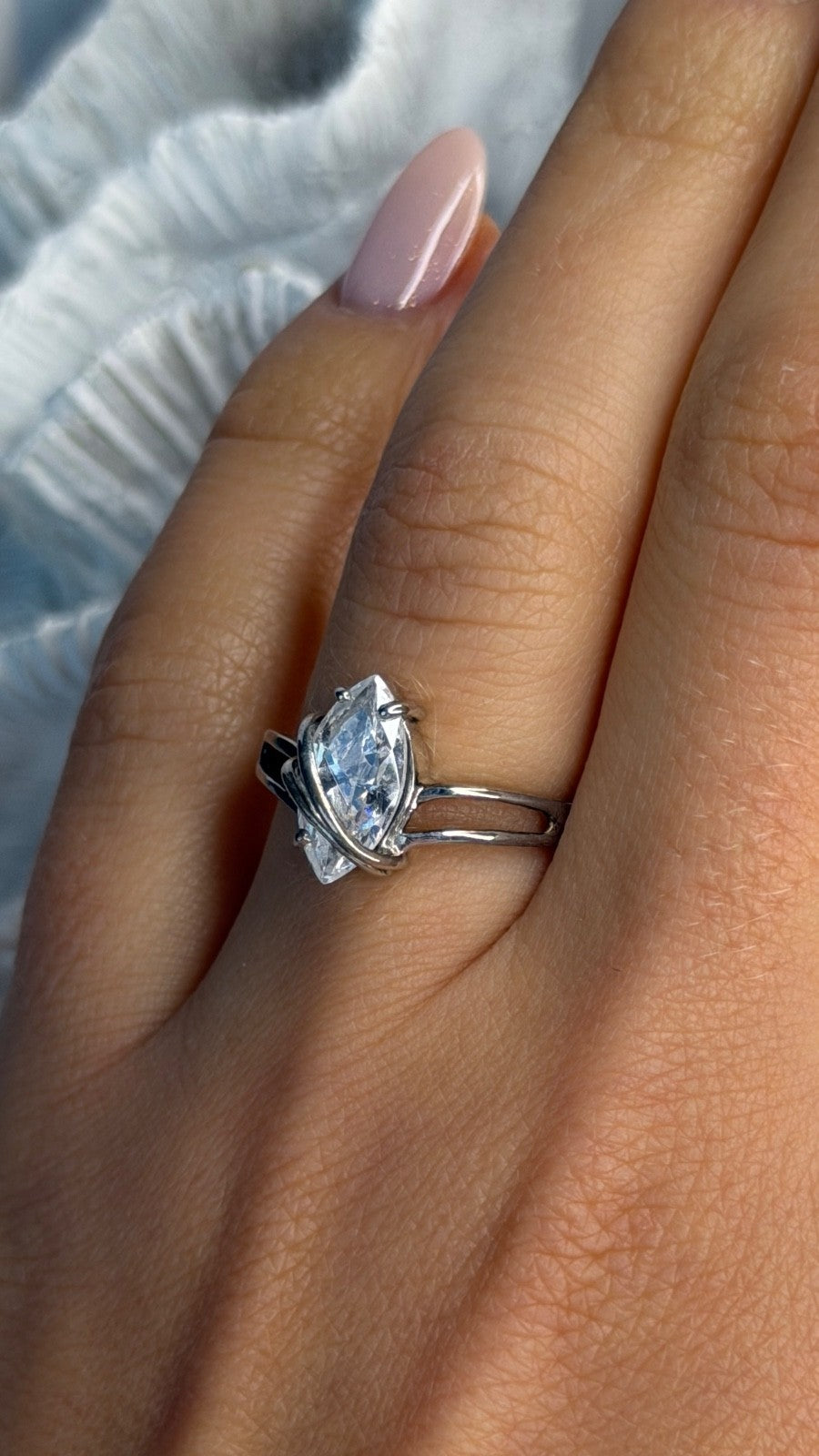 Elegant 925 Sterling Silver Cz Ring Size 8