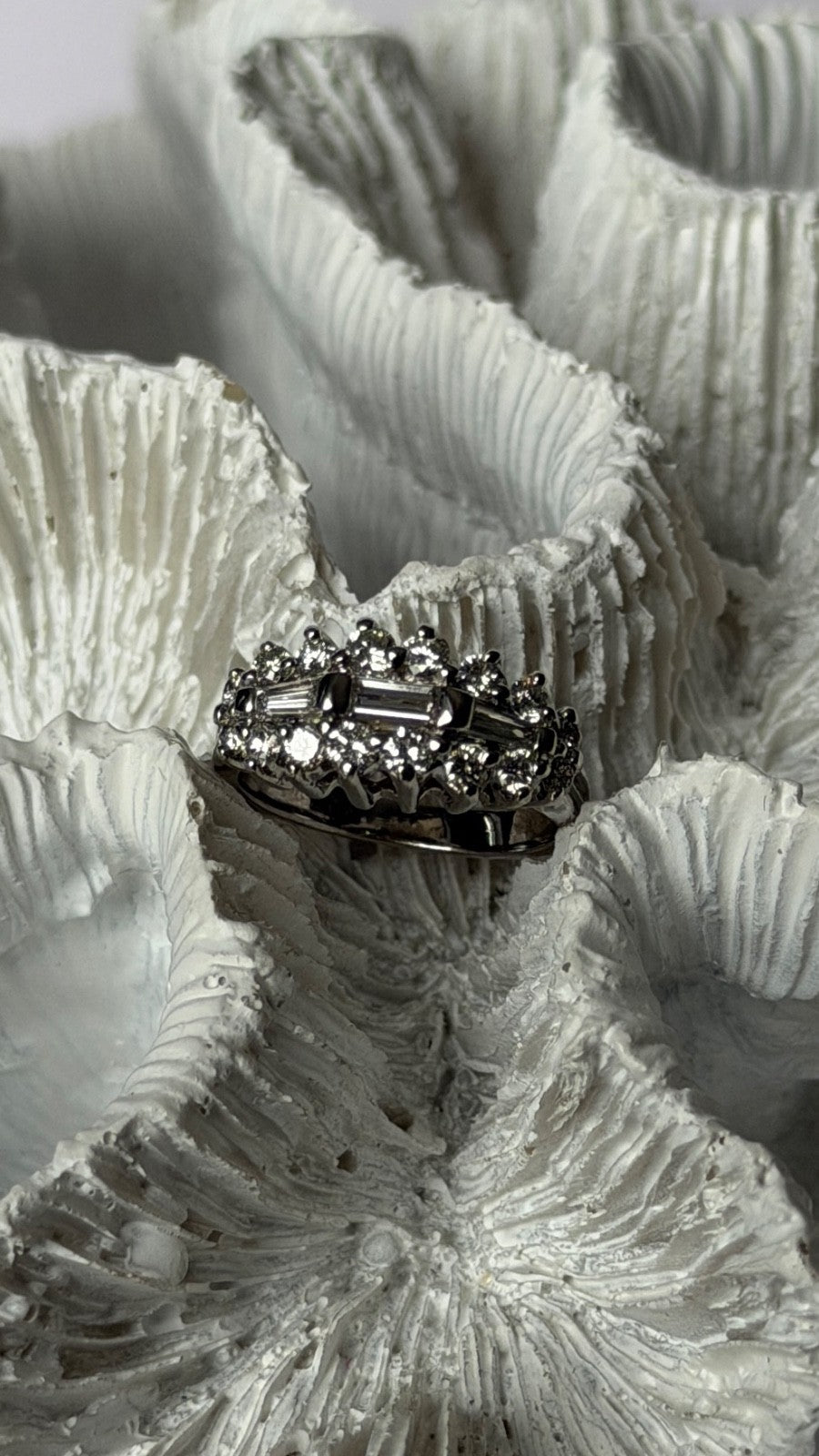 14K White Gold Diamond 0.80 carats Ring Size 4
