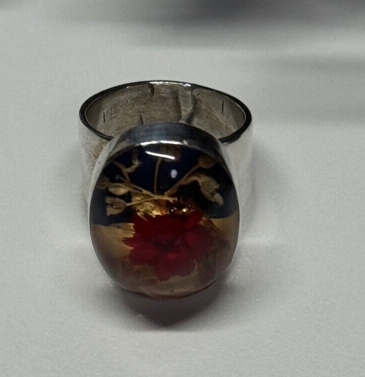 925 Sterling Silver With Natural Flowers In Epoxy Resin Ring Size 5