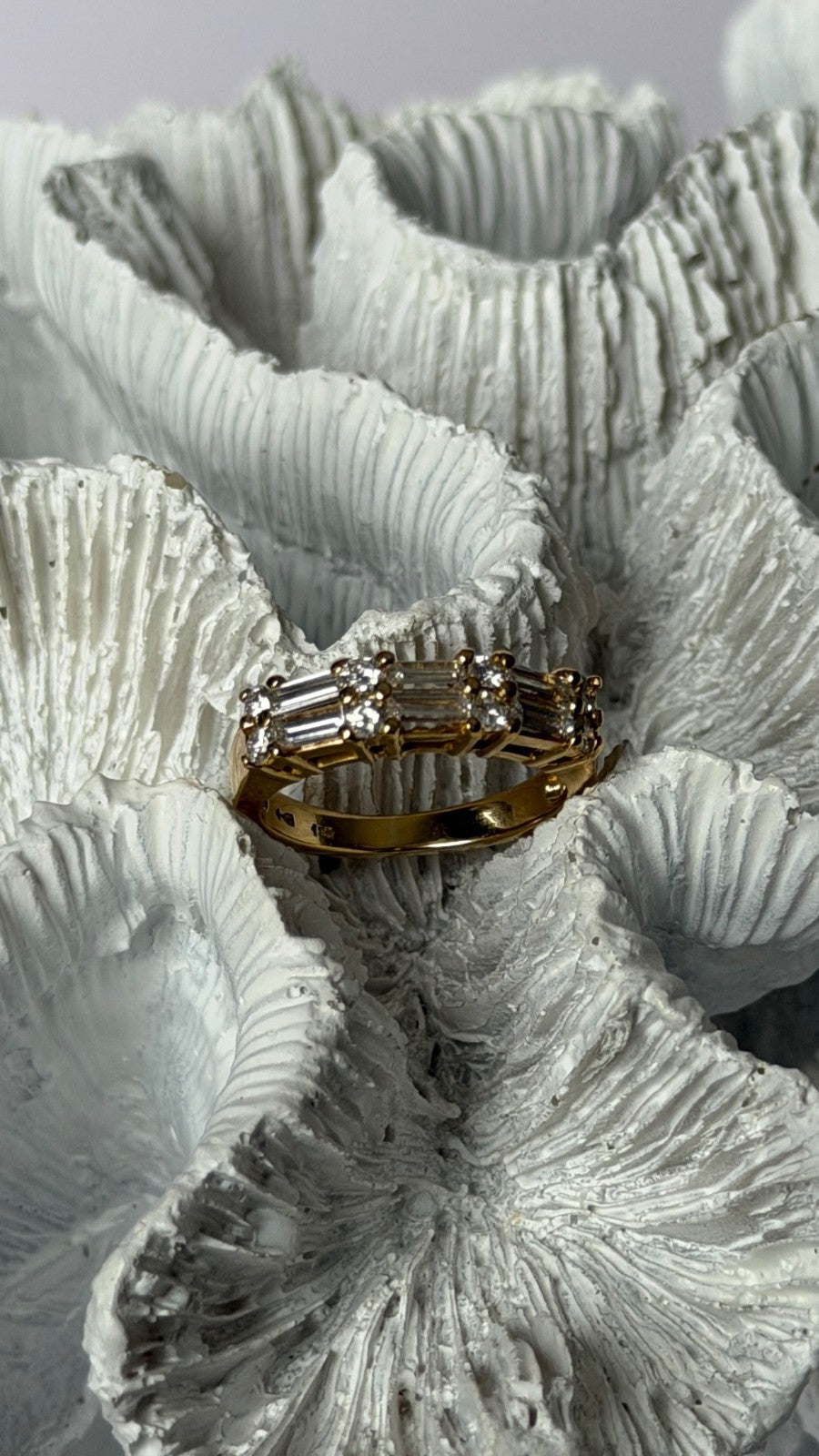 18K Yellow Gold Baguette 0.70 ct Round 0.38 ct Diamond Ring Size 5.5