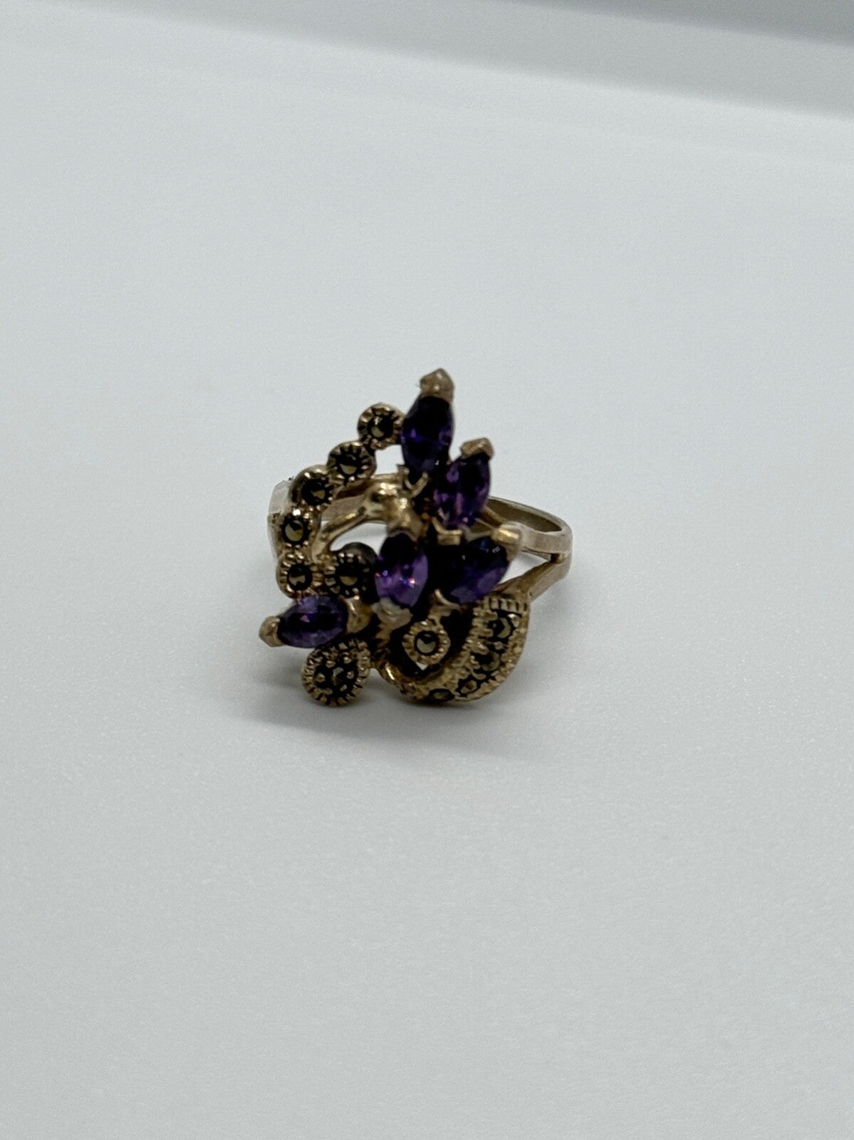 925 Sterling Silver Amethyst & Marcasite Ring Size 6