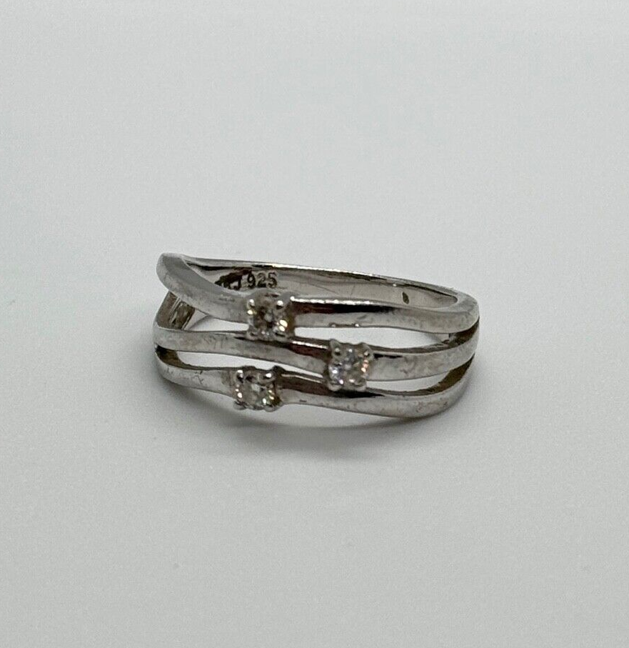 925 Sterling Silver CZ Ring Size 6