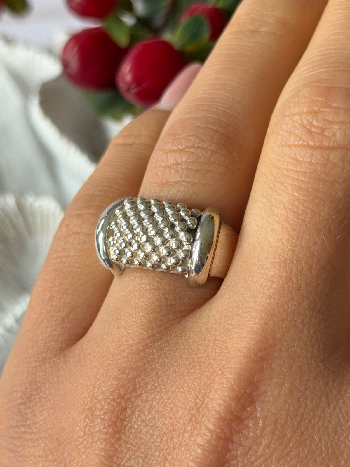 Unique Design 925 Sterling Silver Ring Size 7.5