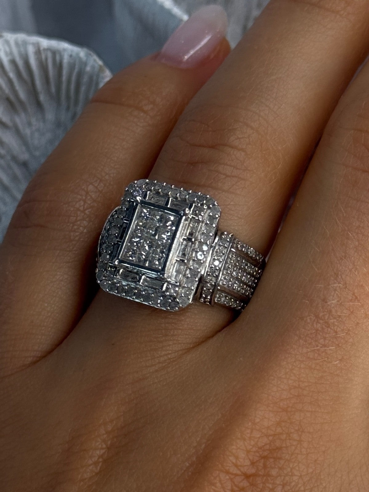 Elegant Design 925 Sterling Silver Beryl Ring Size 7
