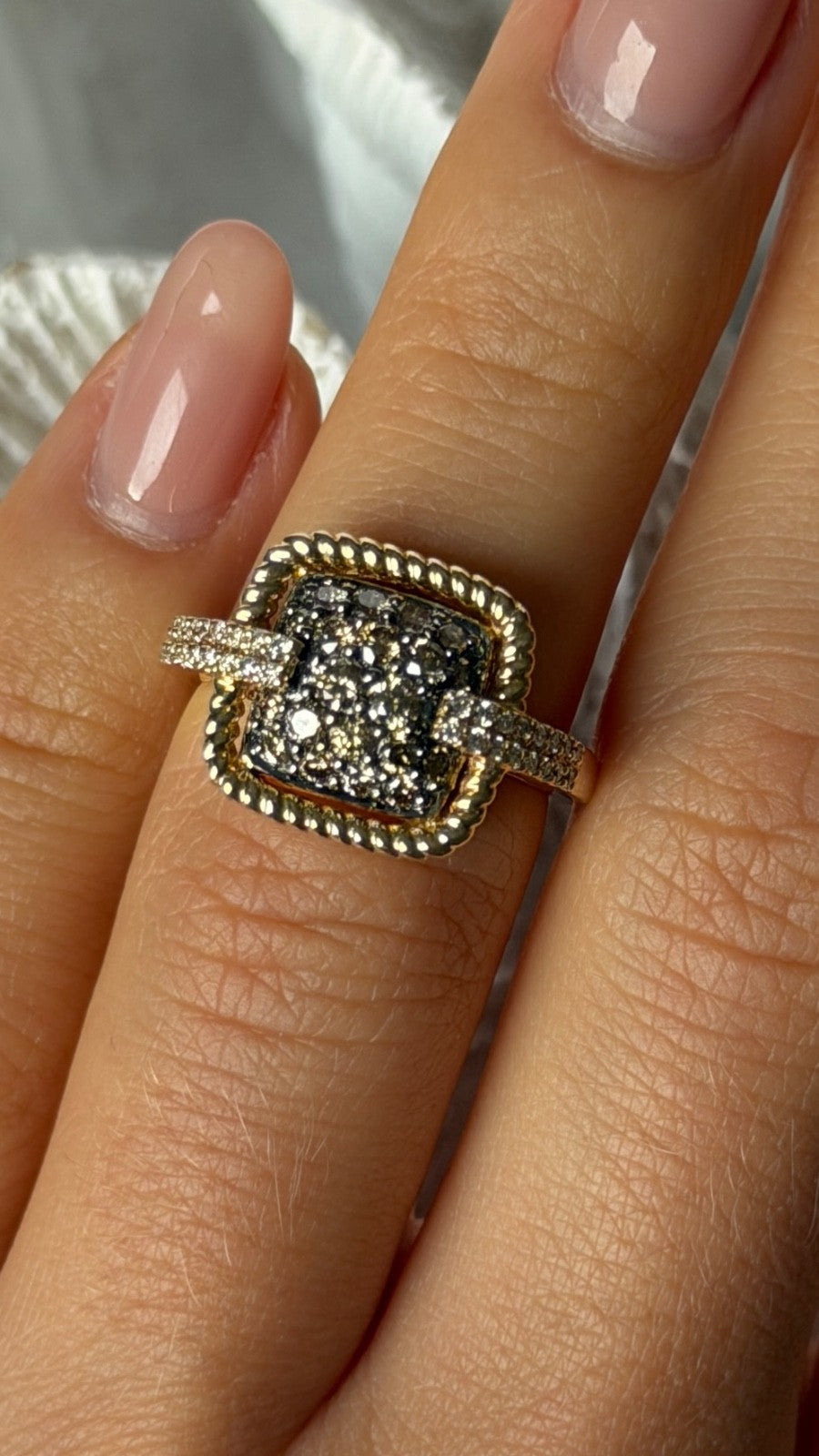 14K Yellow Gold Chocolate 1 ct & White 0.12 ct Diamond Ring Size 5.5