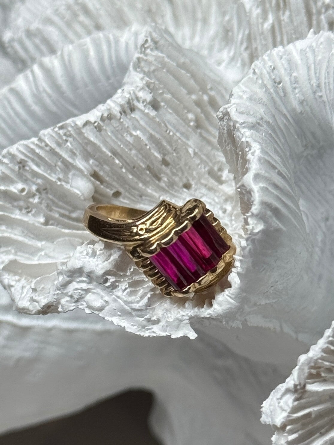 14K Yellow Gold Ring Ruby Size 2.5