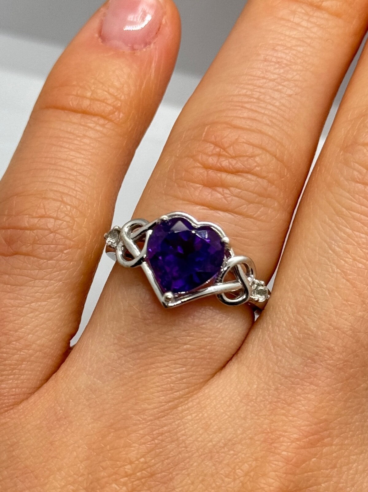925 Sterling Silver Amethyst & Goshenite Heart Ring Size 6