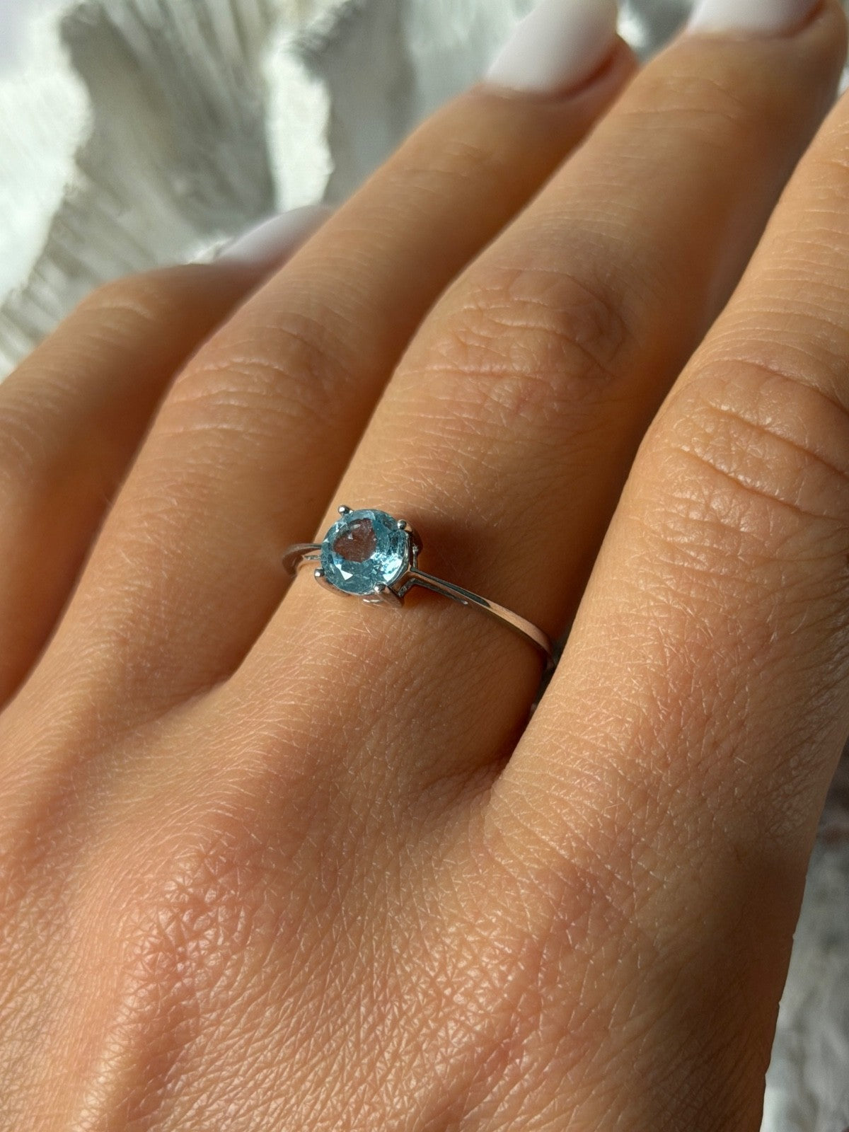 925 Sterling Silver Blue Topaz Ring Size 9