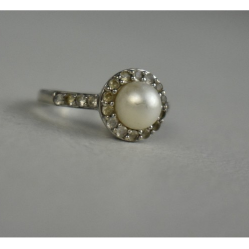925 Sterling Silver Pearl & Colorless Spinel Ring Size 7
