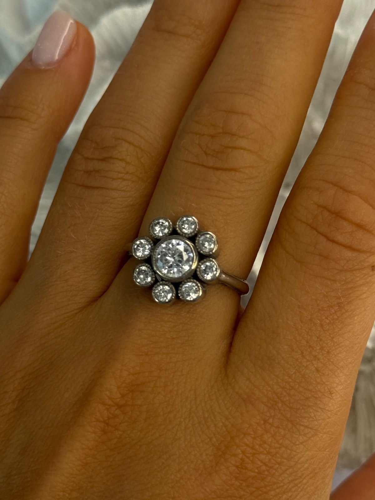 925 Sterling Silver CZ Flower Ring Size 9