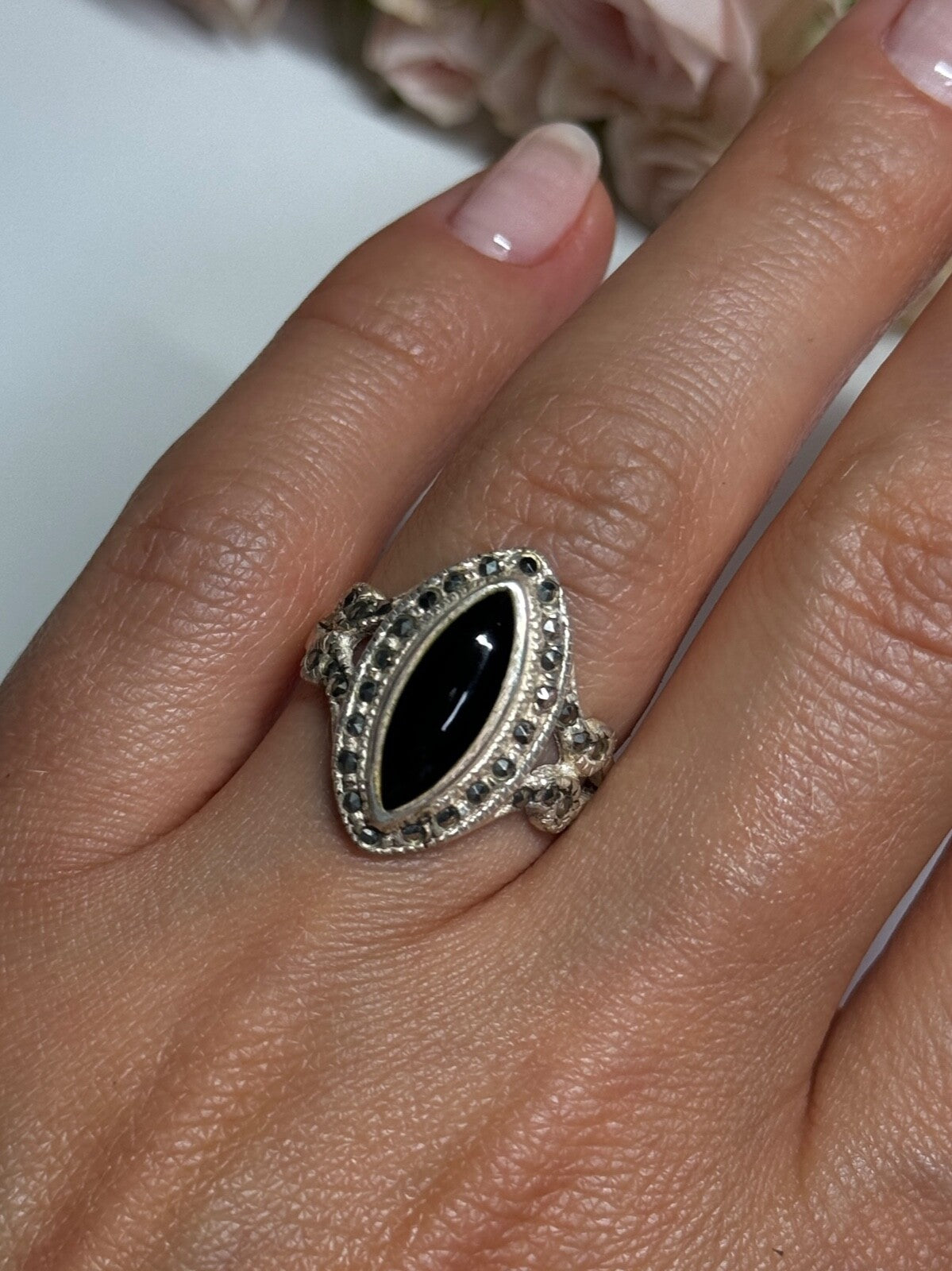 Vintage 925 Sterling Silver Onyx & Marcasite Ring Size 7