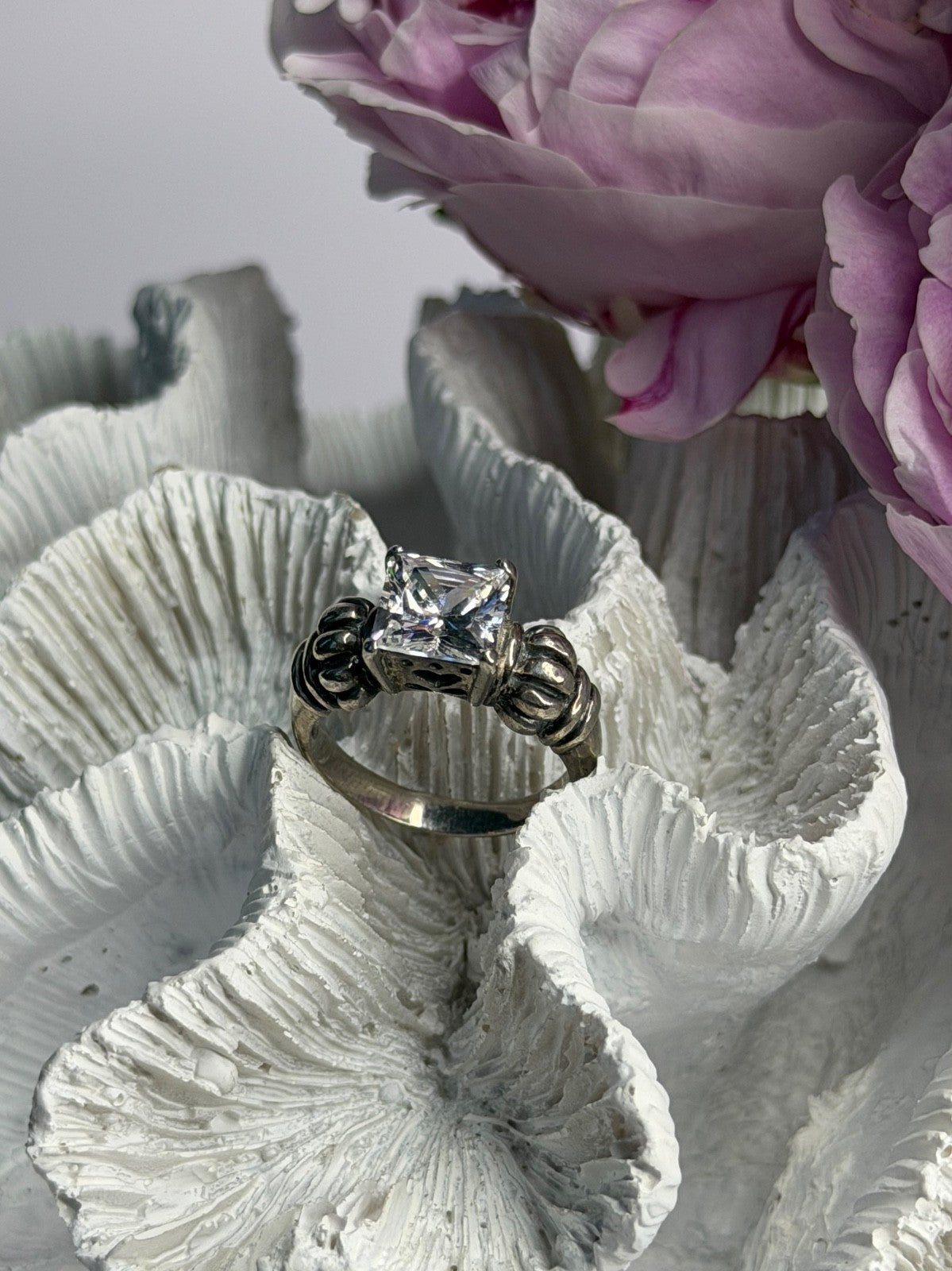 Vintage 925 Sterling Silver Cz Ring Size 8