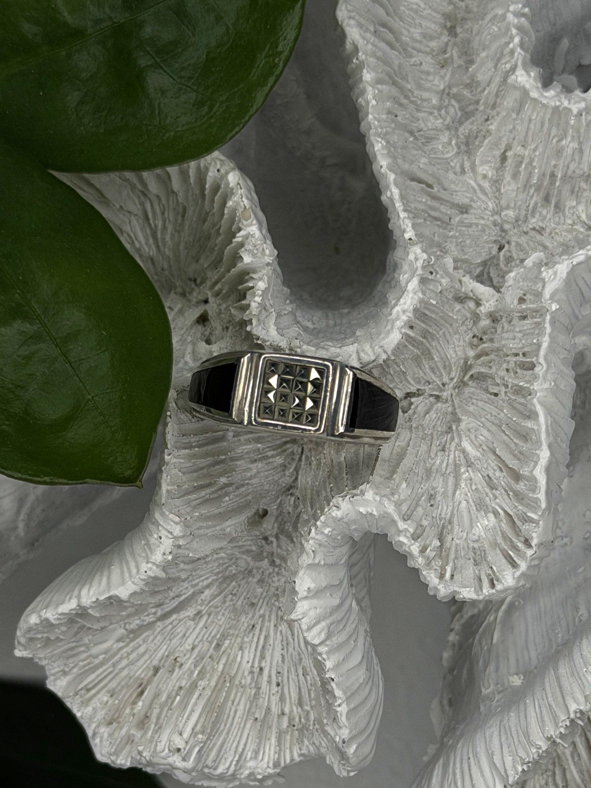 Vintage 925 Sterling Silver Black Onyx & Marcasite Ring Size 8.5