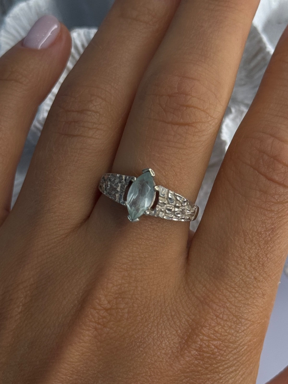 Kabana 925 Sterling Silver Blue Topaz Ring Size 9