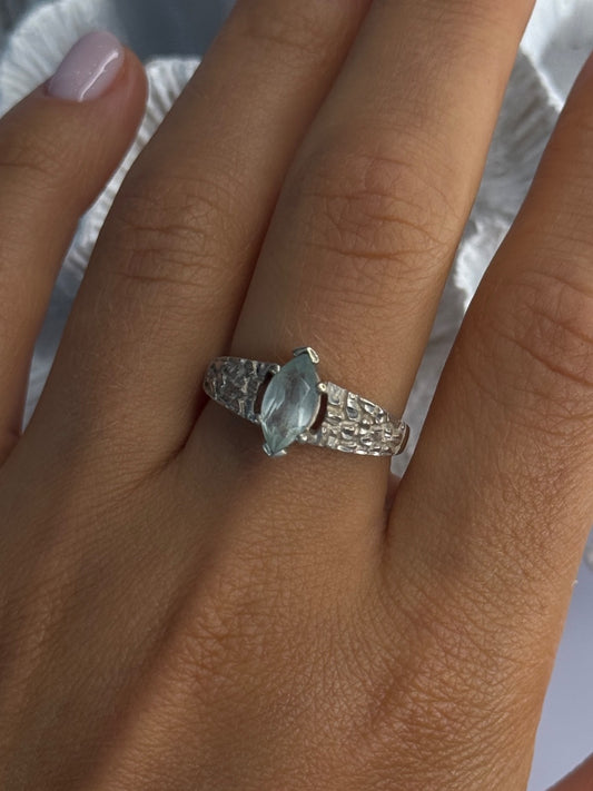 Kabana 925 Sterling Silver Blue Topaz Ring Size 9
