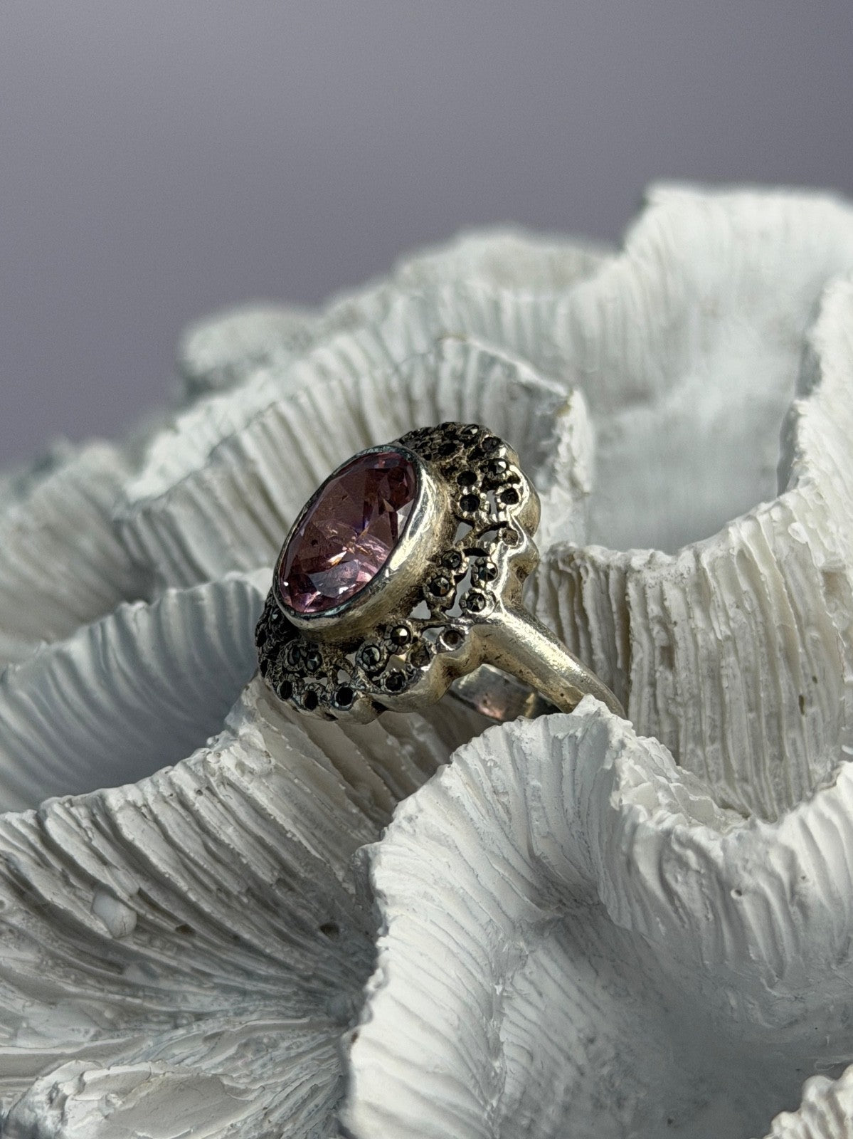 Vintage 925 Sterling Silver Morganite & Marcasite Ring Size 7