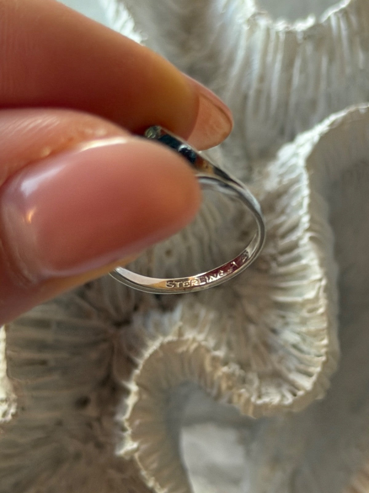 925 Sterling Silver Blue Topaz Ring Size 5