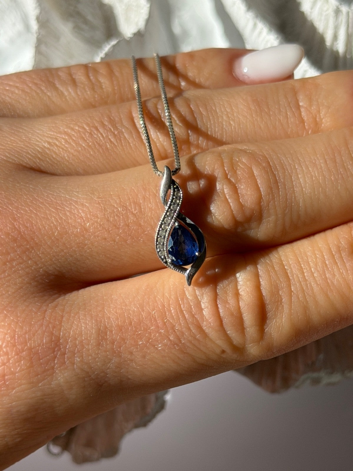 925 Sterling Silver Blue Sapphire & Quartz Necklace Length 16 in