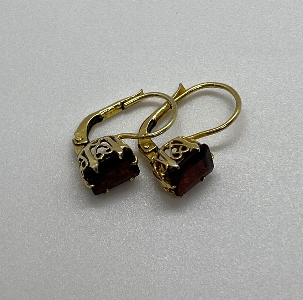 925 STERLING SILVER & GARNET EARRINGS