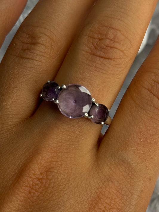 925 Sterling Silver Beautiful Amethyst Ring Size 10