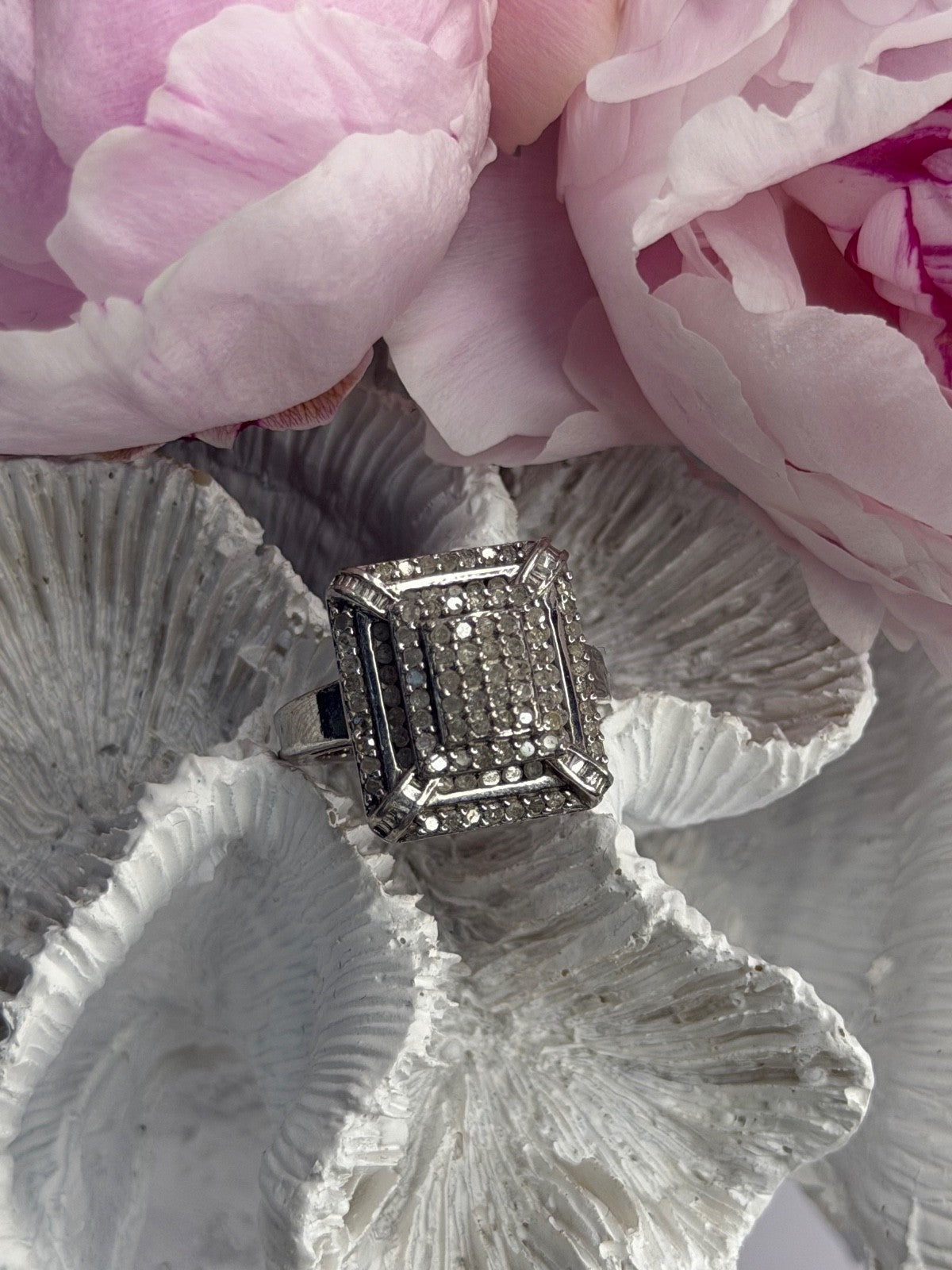 Elegant 925 Sterling Silver White Topaz Ring Size 7