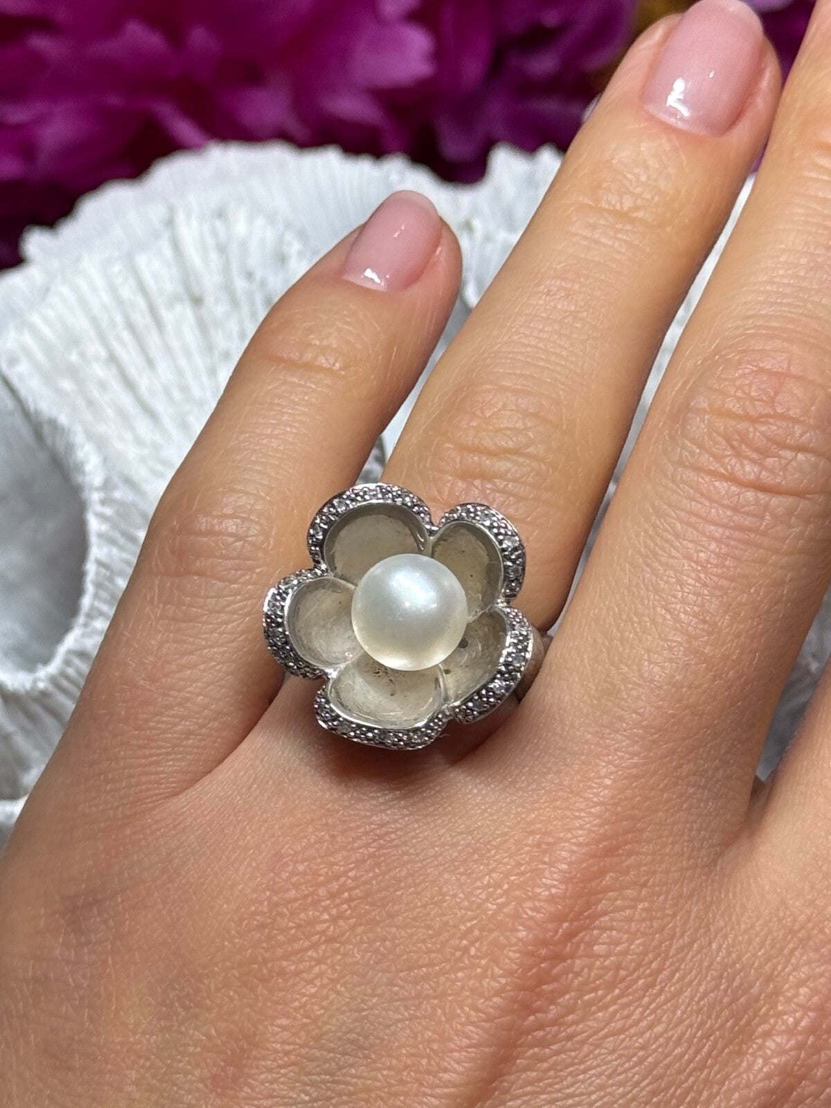 925 Sterling Silver Pearl & White Sapphire "Flower" Ring Size 5.5