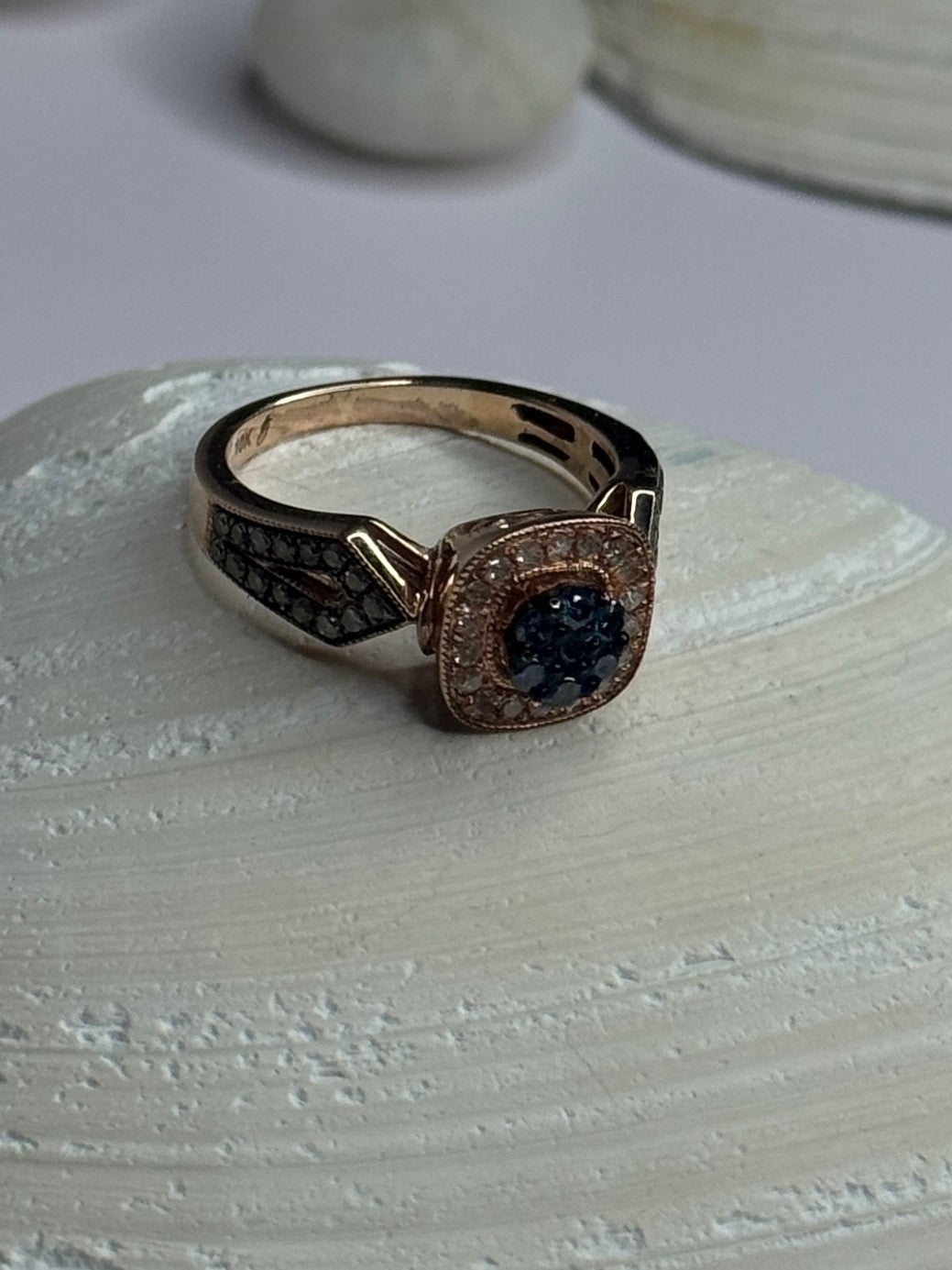 10K Rose Gold 0.5 Carat Clear & Teal Blue Dimond Ring Size 6