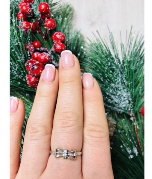 925 Sterling Silver CZ "Bow" Ring Size 7.5