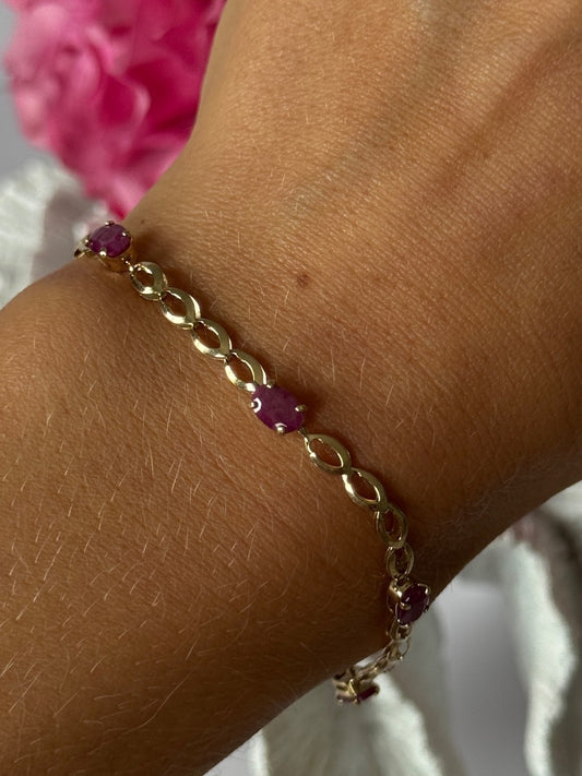 14K Yellow Gold Ruby Bracelet Length 7