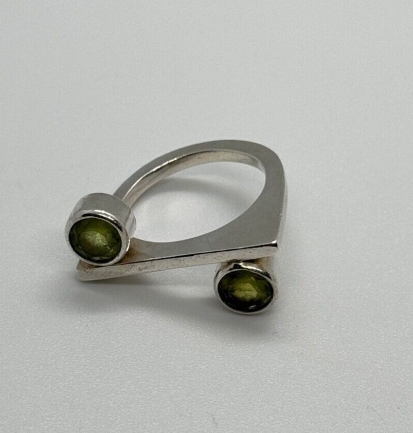 925 Sterling Silver Peridot Ring Size 5.5
