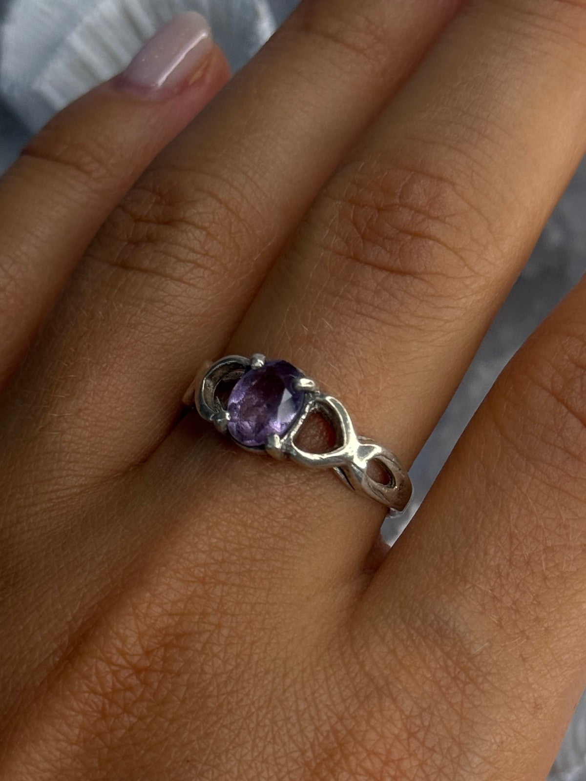925 Sterling Silver Amethyst Ring Size 9.5