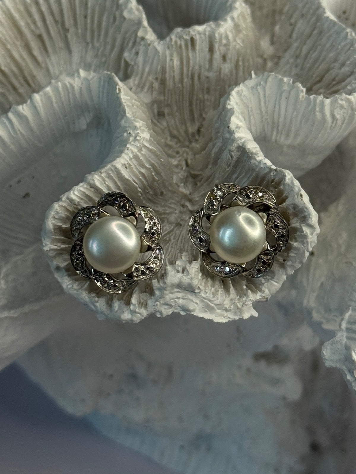 Beautiful 925 Sterling Silver Pearl Earrings Length 0.60 Inch
