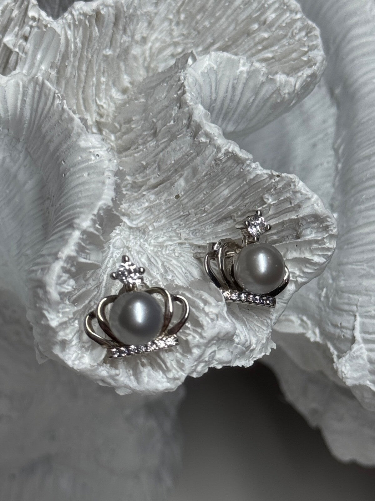 925 Sterling Silver Pearl Crown Earrings Length 0.5 Inch