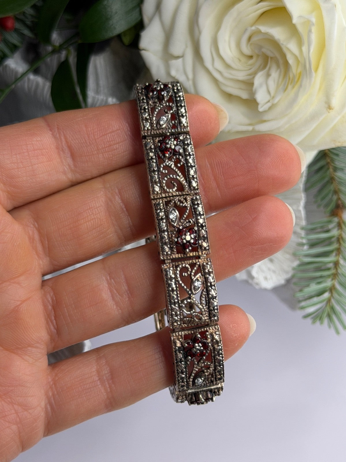 925 Sterling Silver Garnet & Beryl Flowers Bracelet Size 7