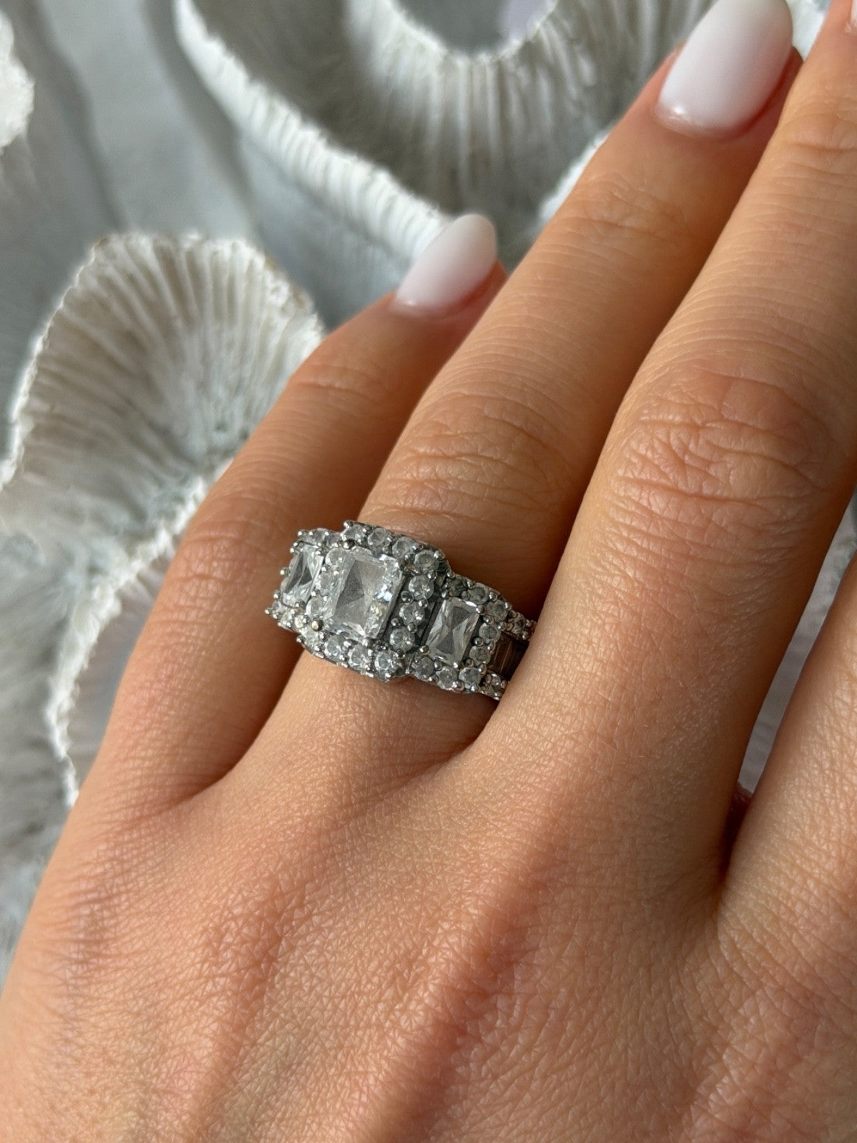925 Sterling Silver White Topaz Ring Size 7