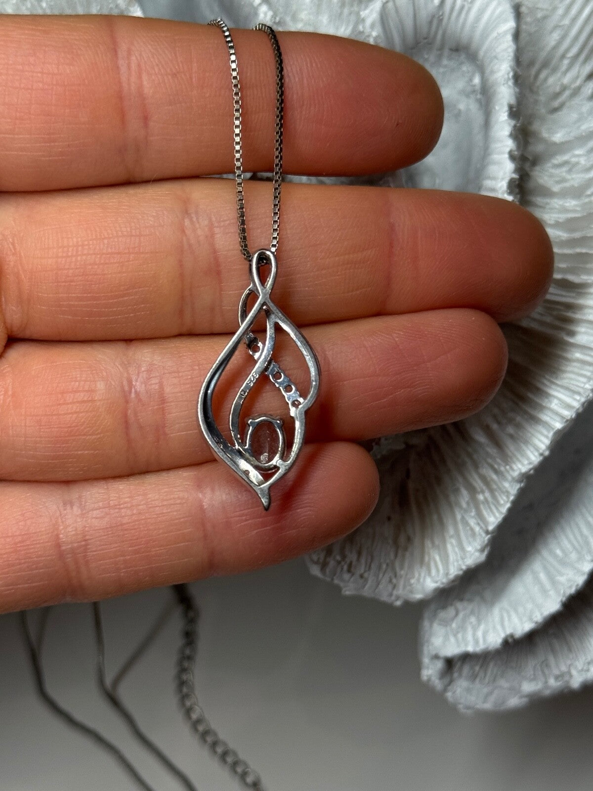 925 Sterling Silver White Sapphire Necklace Length 21/19 Inch