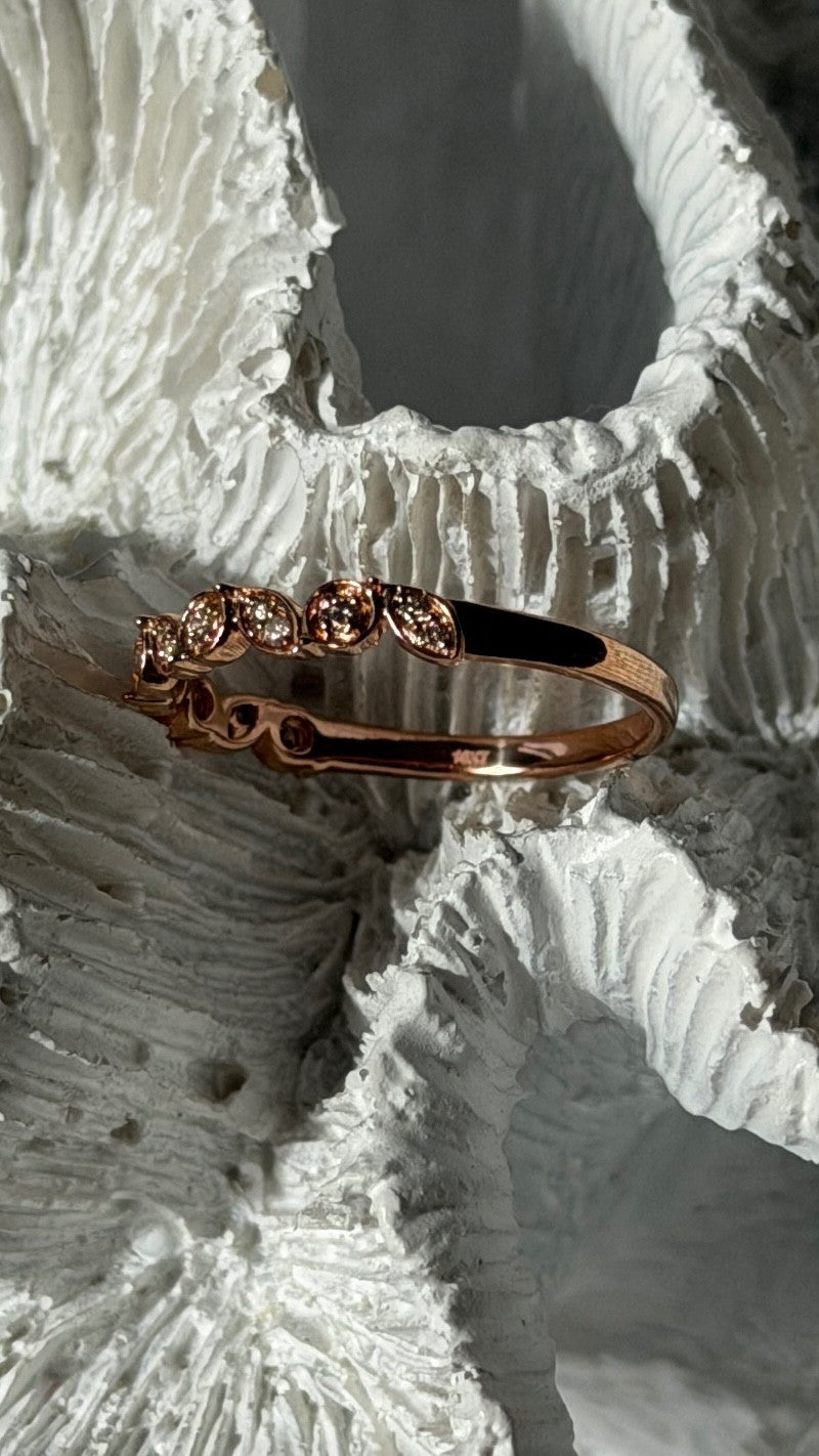 Classy Design 10K Rose Gold Diamond 0.12 ct Ring Size 6.5