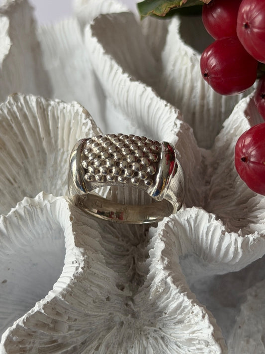 Unique Design 925 Sterling Silver Ring Size 7.5