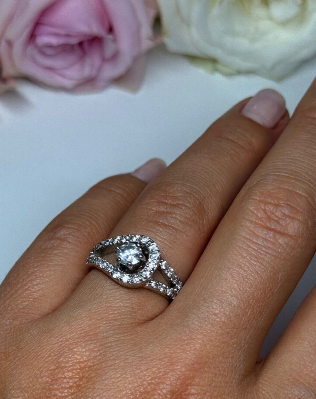 925 Sterling Silver White Topaz Ring Size 6
