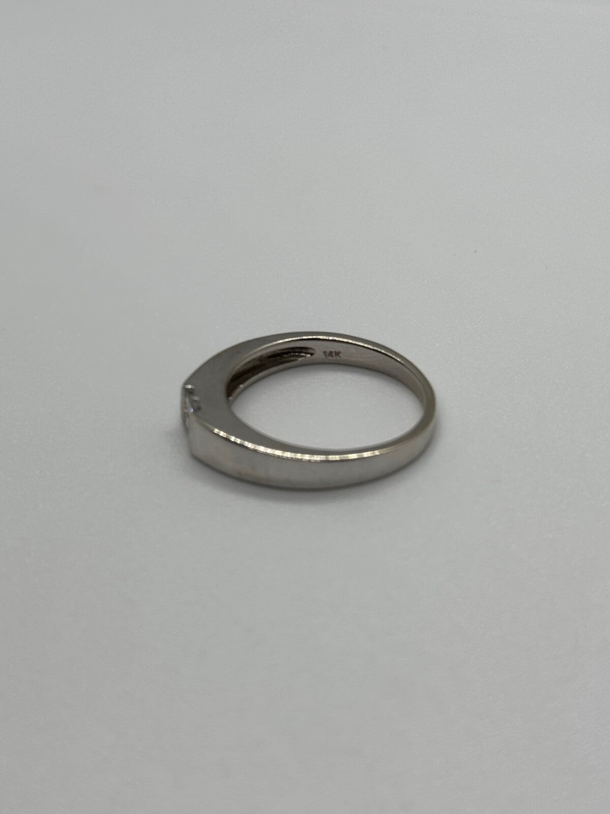 14K White Gold Diamonds Ring Size 7