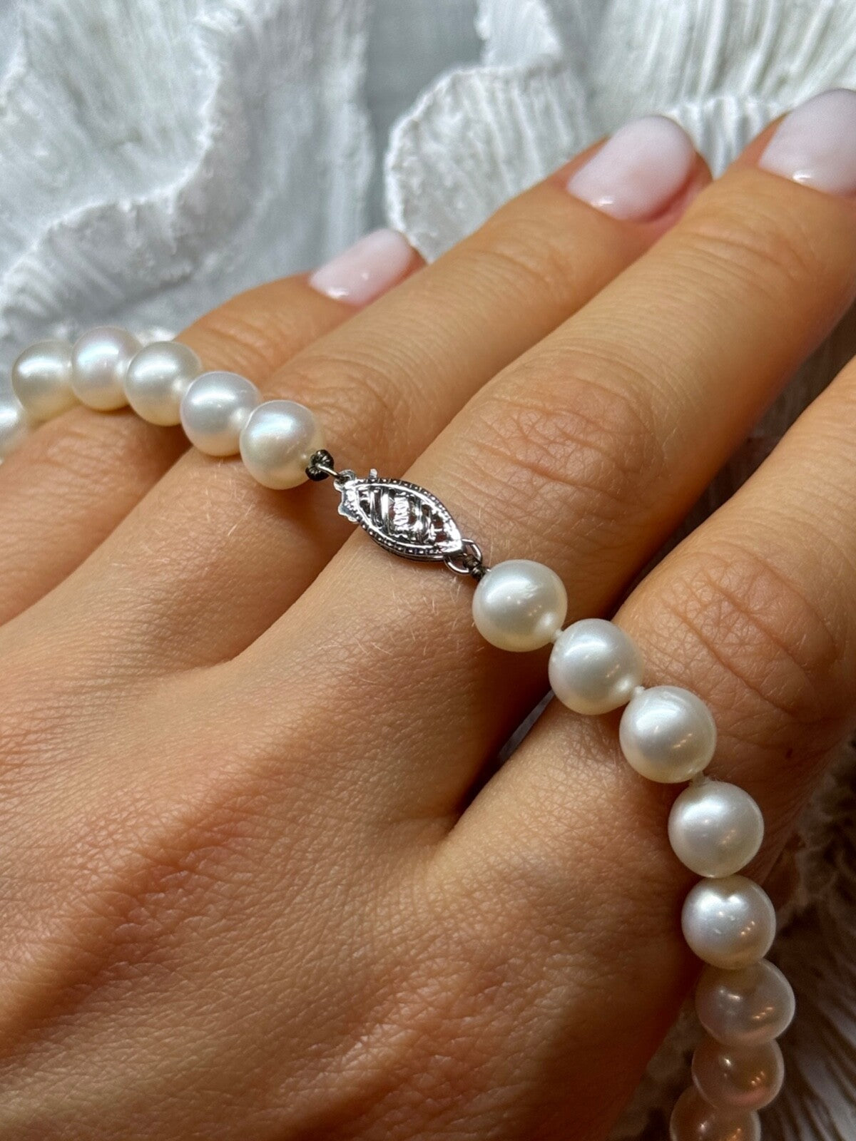 14K White Gold Clasp Fresh Water Pearl Necklace 18 Inch